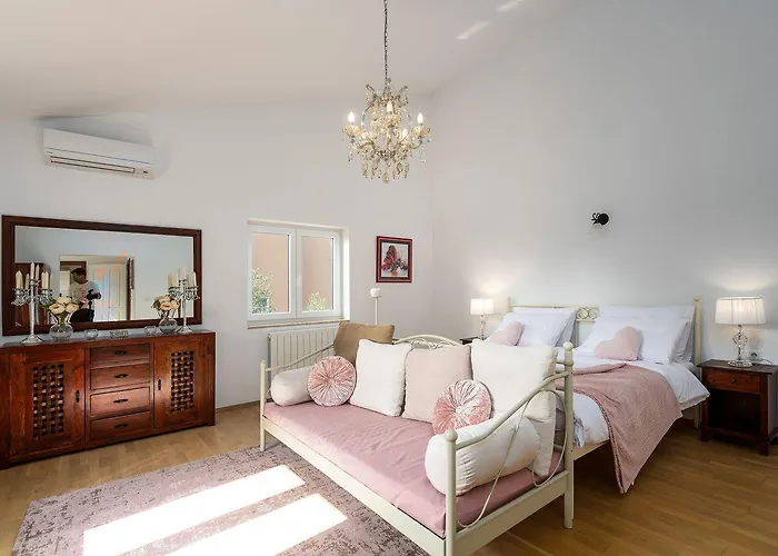 Hundefreundlliche Mit Privatpool, Panorama Meerblick, Outdoor-kueche, Babybett Πόρετς