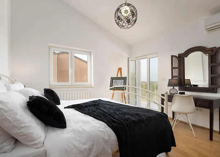 Hundefreundlliche Mit Privatpool, Panorama Meerblick, Outdoor-kueche, Babybett *